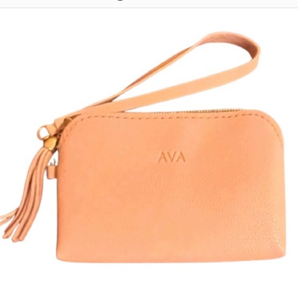 NWT- “AVA” Wristlet with Tassel in Pink Blush - Picture 4 of 5
